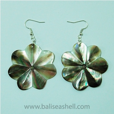 earring flower art carving