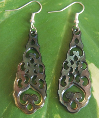 bali engraved shell earring