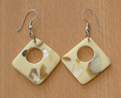 mop shell earring