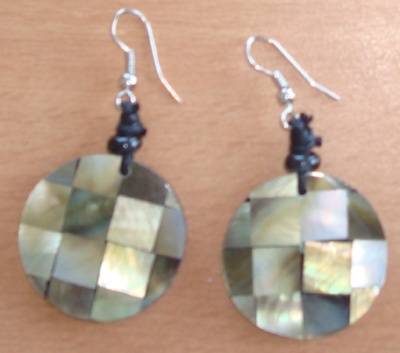 mop black mosaic earring shell