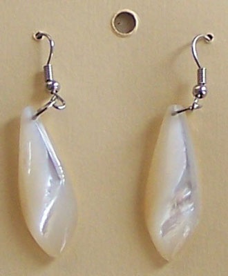 white mop pure shell earring