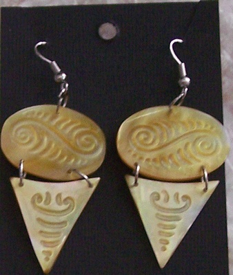 mop shell earring