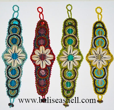Shell bracelet cowrie Mix Color