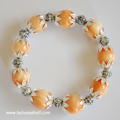 seashell brecelet cameo pearl