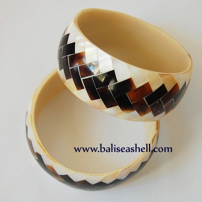 shell brecelet from bali