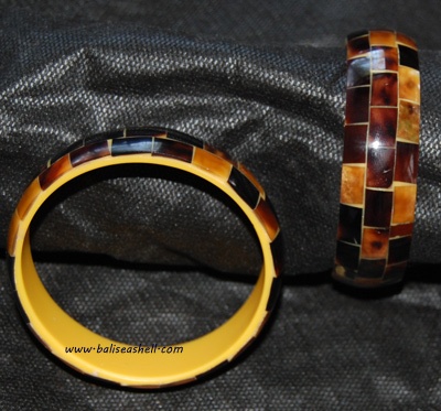 bangle shell from black pen lip