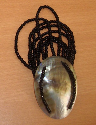 shell black mop brecelet