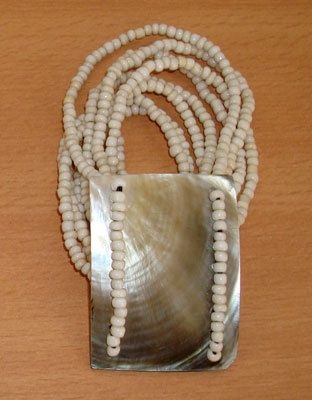 black shell brecelet