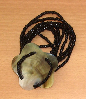 black mother of pearl brecelet