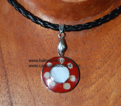 shell pendants art indonesia