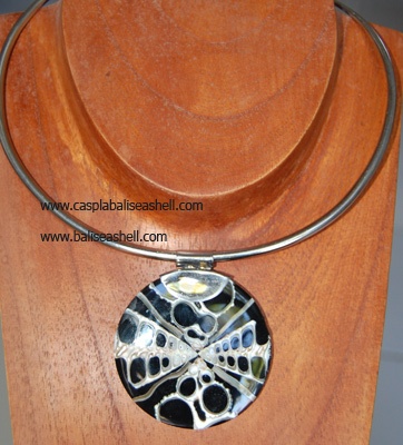 shell pendants art