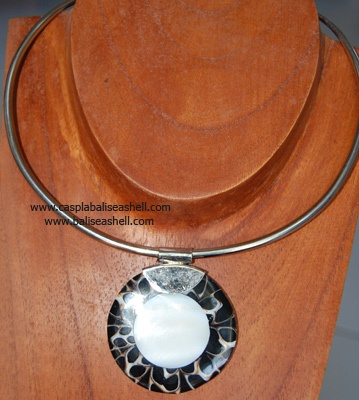 pendants shell cut art with receine