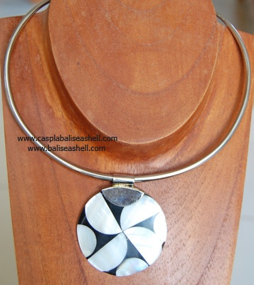 pendants seashell art indonesia