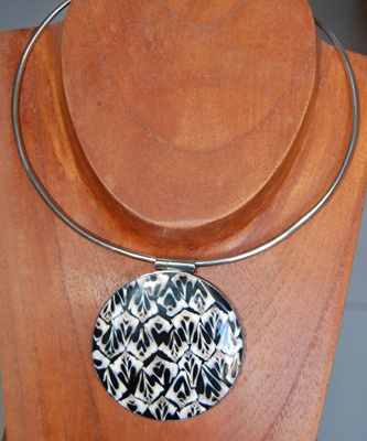 shell pendants art indonesia