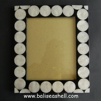 frame photo from seashell capis art crafts