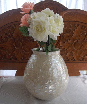 Bali vases shell art
