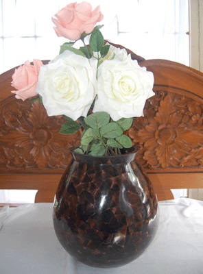 vases from black lip shell pen