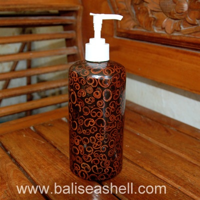 seashell dish samphoo and soap