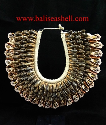 Seashell Native Natural and Cut Crafts Decor Neckl