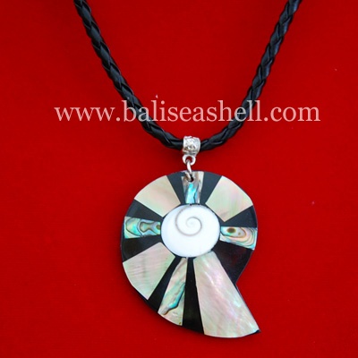 shell neklace art pendants