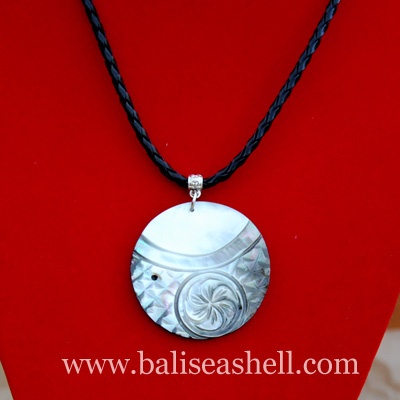 shell pendants art necklace
