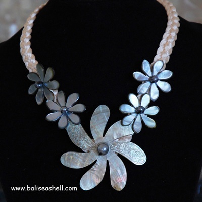 necklace shell jewelry producer