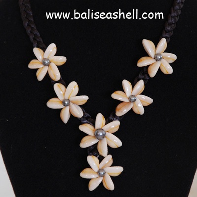 cowrie shell for necklace art