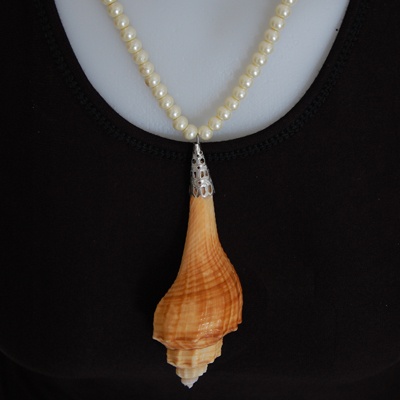 natural necklace with best clap