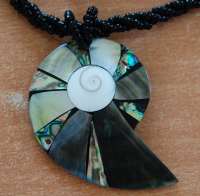 necklace bead shell