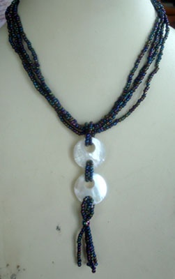 white mop shell necklace with bead