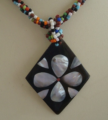mosaic white mop necklace