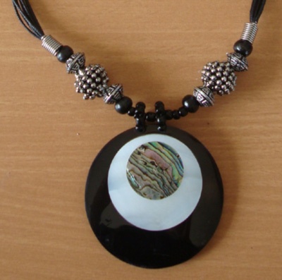 shell neckalce