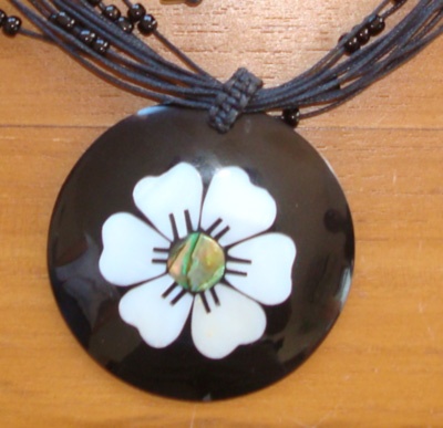 shell necklace flower