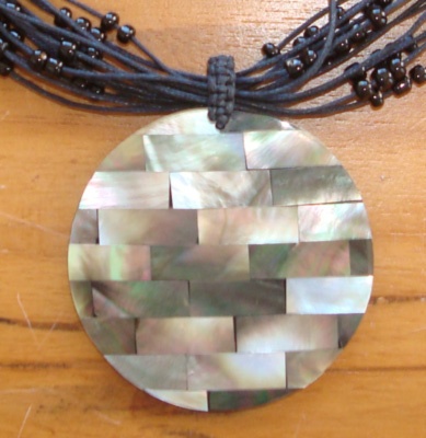shell necklace round