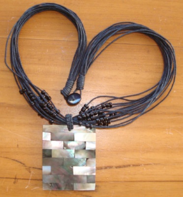 necklace black mop tile