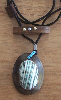 necklace shell with wood