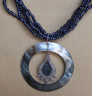 necklace black mop with metal