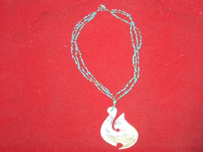 necklace hook mop shell