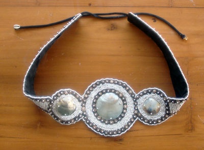 black mop shell belt