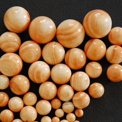 bead from seashell cameo cassis
