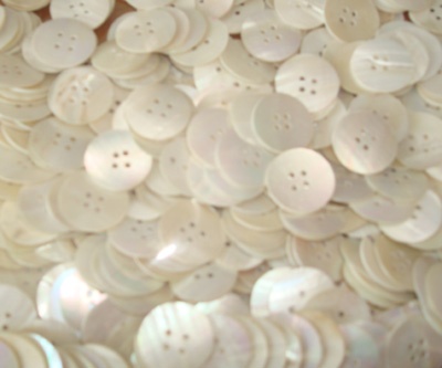 button shell art