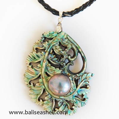 paua carving with art pearl pendants