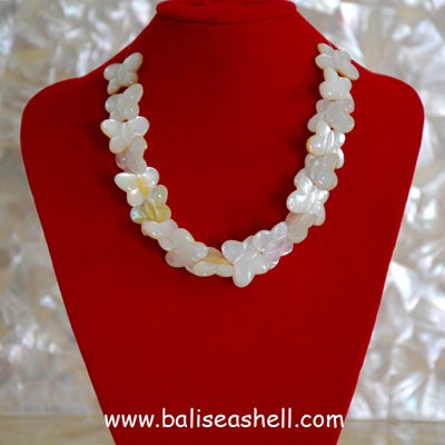 necklace bead carving art