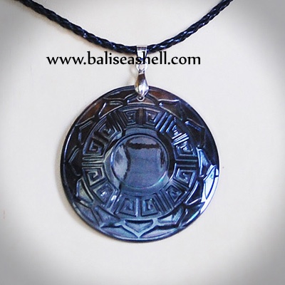 seashell necklace art black tahitian