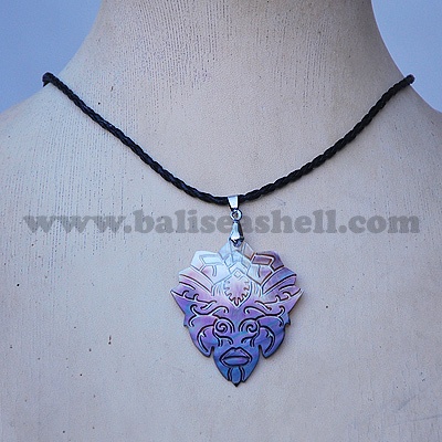 art necklace carving tahitian