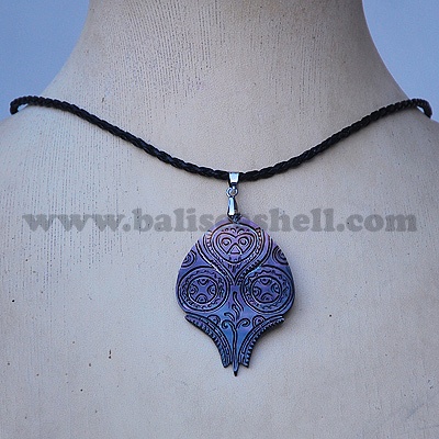 art engraving necklace shell