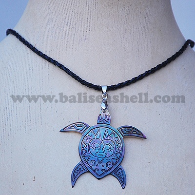 black shell pearl carving pendant
