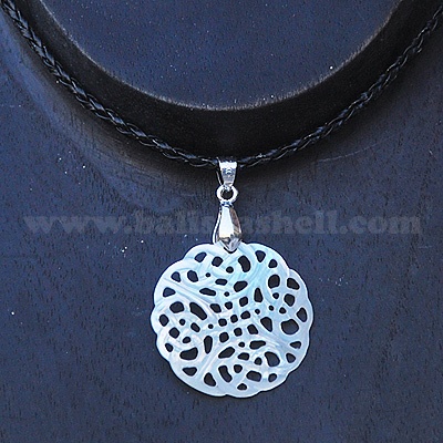 white mother of pearl necklace
