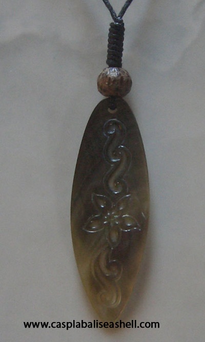 shell necklace carving pearl tahitian