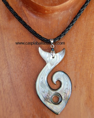 black shell carving pendants